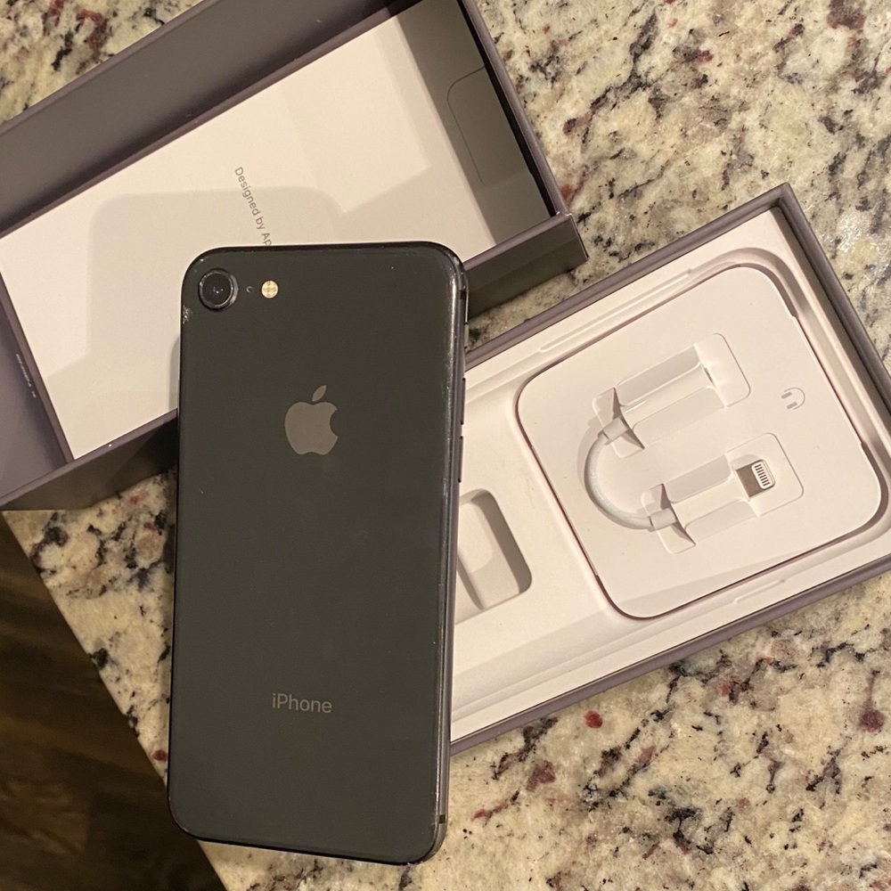 Iphone 8 - Verizon Wireless 64 GB